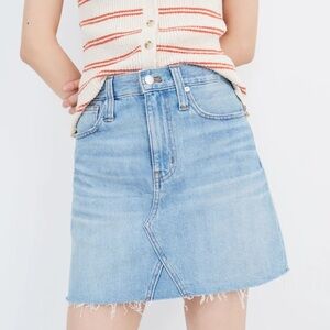 Madewell Rigid Denim A-Line Mini Skirt in Lovell Wash Size 26 Y23